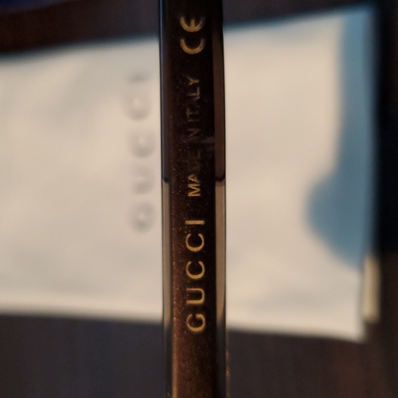 Gucci Sunglasses - Picture 4 of 5
